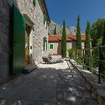 Vila Nidus Onei Omiš