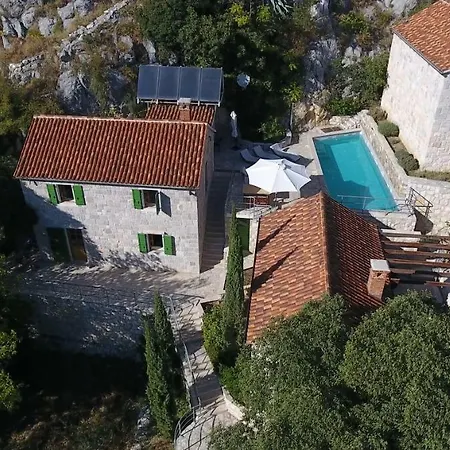 Villa Nidus Onei Omiš